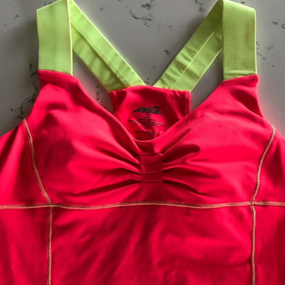 Workout top - Picture 4 of 4